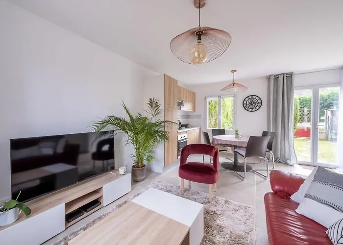 Maison de Charme Proche Disney - HÔTE BNB
